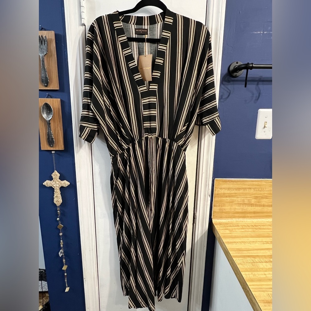 Chic Uma and Leopold Anita Black and Cream Striped Midi Kaftan Dress
